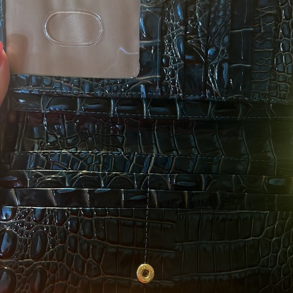 Brahmin cross body and wallet. - Picture 5 of 7